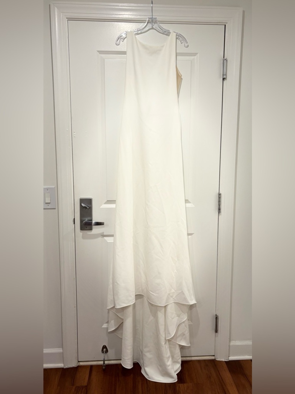 Watters Hyde Wedding Dress – Modern Low‑Back Crepe Gown - Size 12 - Picture 4 of 8